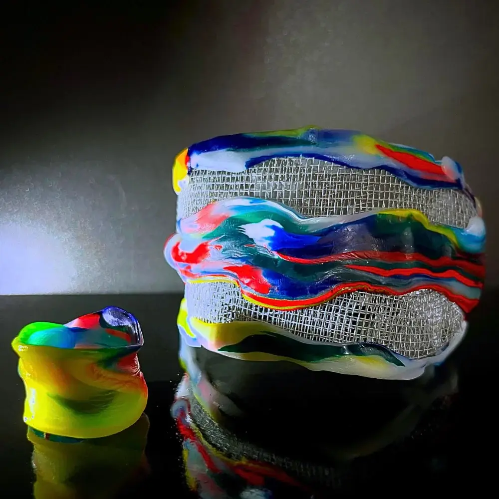 Color is Magic, Resina e saldature