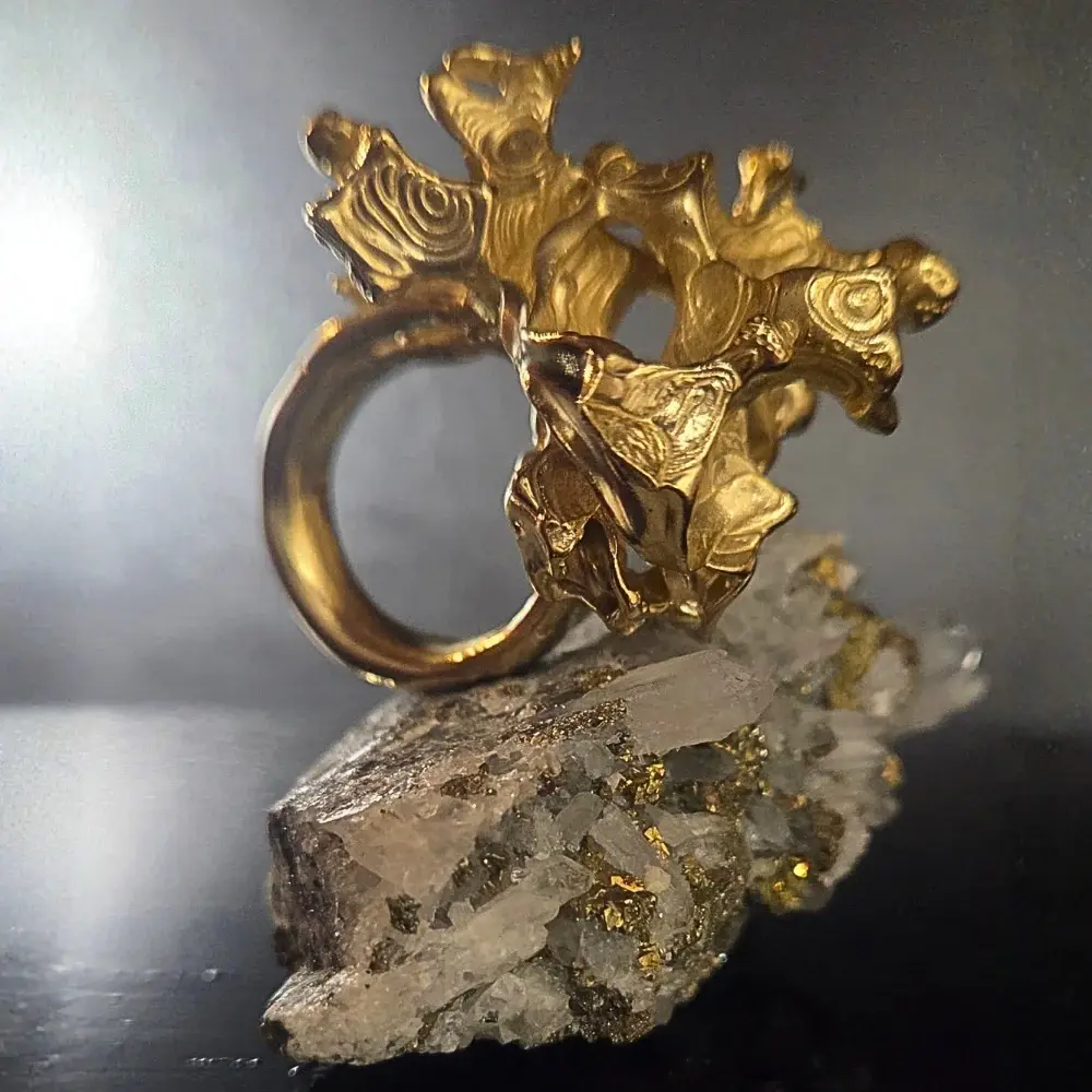 Diverso, Bronzo