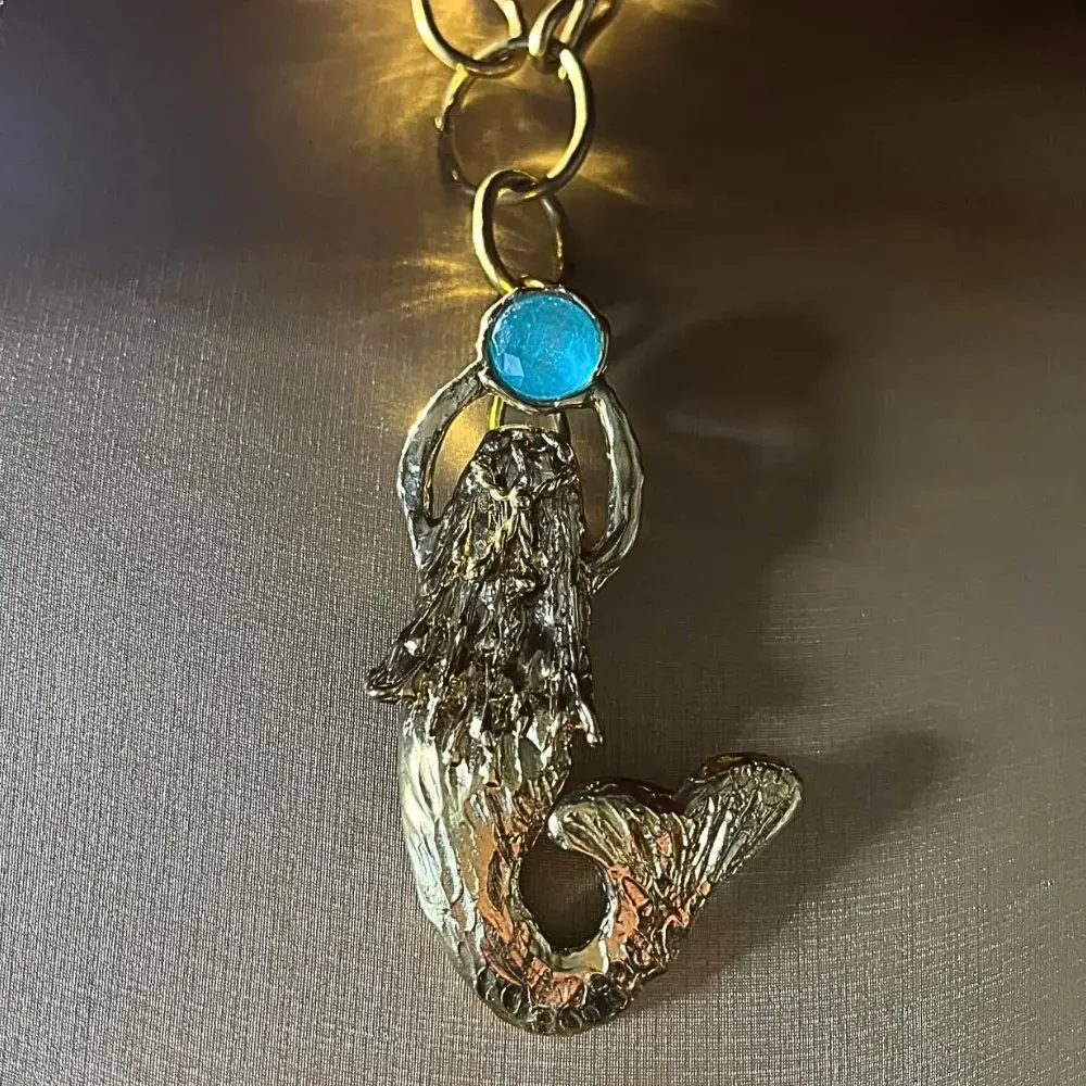 Ariel, Bronzo e amazzonite