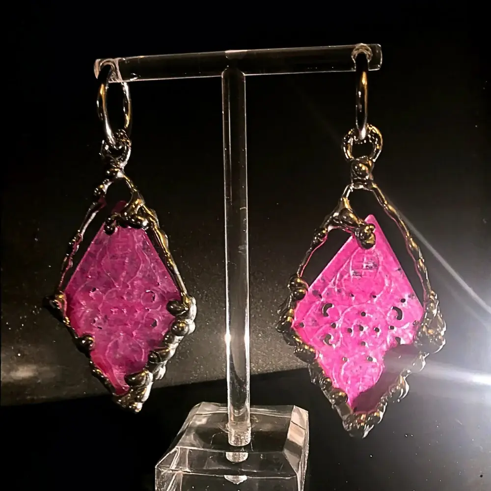 Fucsia, Argento, Agata fucsia incisa