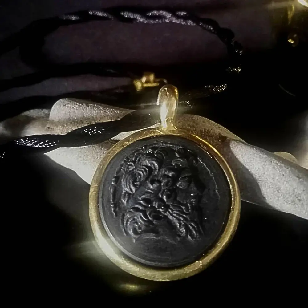 Gioiello monetiforme, Moneta