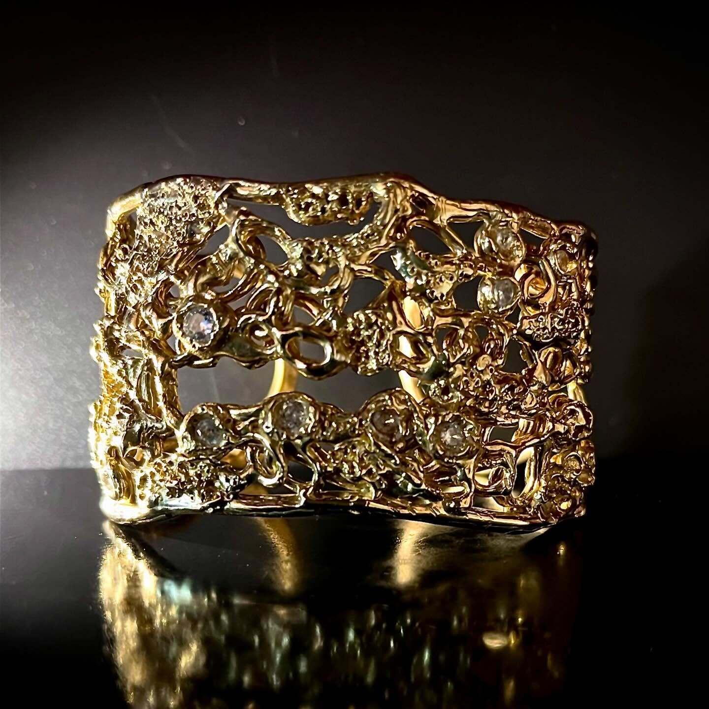 Mille Stelle, Bronzo e zirconi